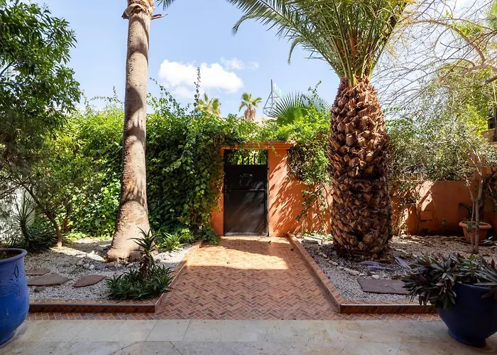 Villa Exclusive Sabah 10 Minutes Du Centre Avec Piscine Privee